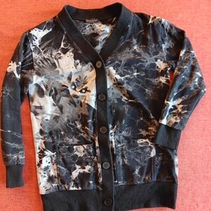 Stylish Black and White Tie-Dye Cardigan